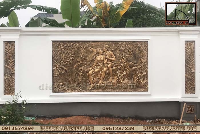 Sân vườn trang trí tranh phù điêu đẹp